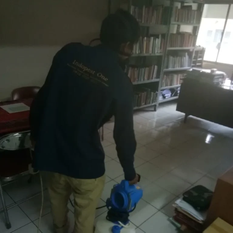 1f3d63d5-f5d4-4700-abe8-47da73d9eb24